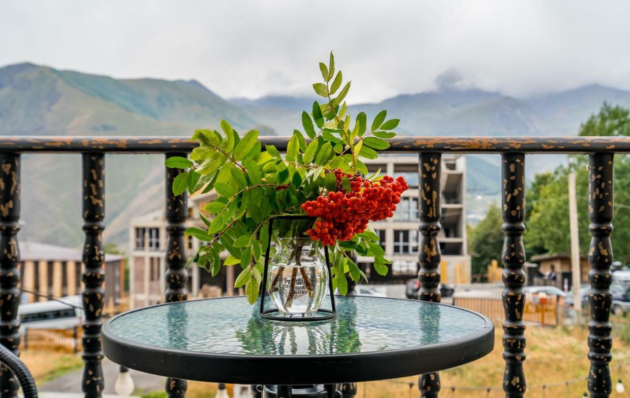 Oishe Terrace Hotel Kazbegi ภายนอก รูปภาพ