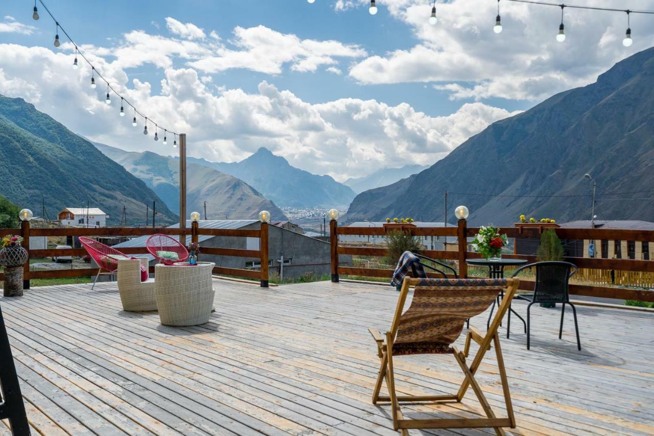 Oishe Terrace Hotel Kazbegi ภายนอก รูปภาพ